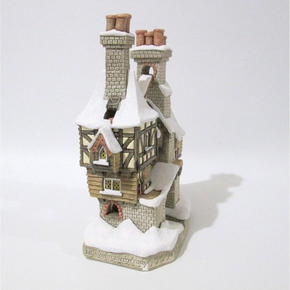 David Winter Oliver Twist Collection Fagins Hideout House 2003 Has Flaws - Picture 2 of 12